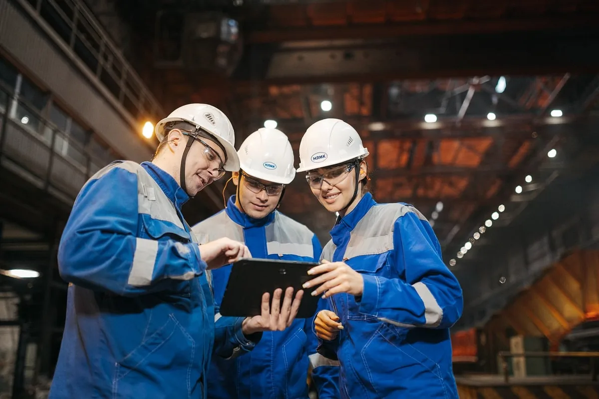 Inspection de sécurité en entreprise avec checklist