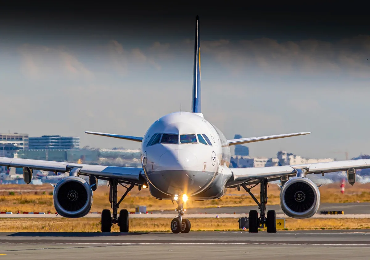Carte bancaire de voyage avec avantages aéroport et paiements internationaux